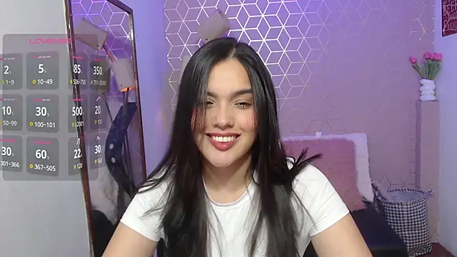 Lana Pearce online show from 10-11-25, 03:57