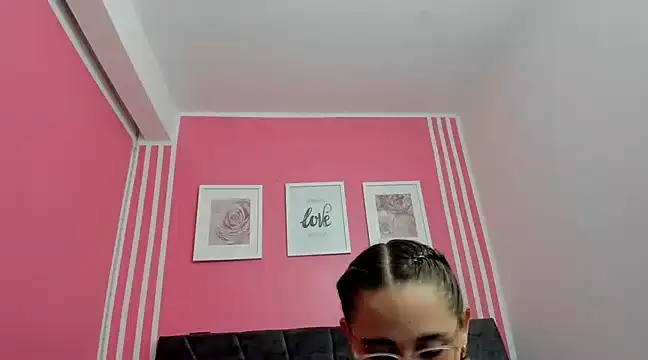 Amelia Royer online show from 02-24-25, 06:36