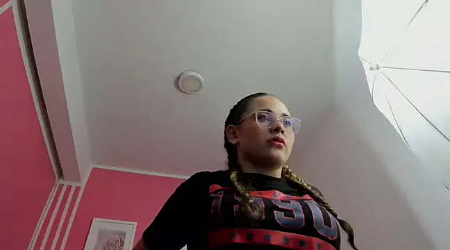 Amelia Royer online show from 02-24-25, 12:26