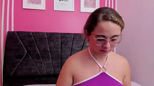 Amelia Royer online show from 02-28-25, 06:41