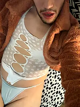 yaxxx03 online show from 11-26-25, 07:36