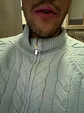 yaxxx03 online show from 11-07-25, 04:22