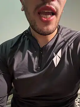 yaxxx03 online show from 12-15-25, 07:20