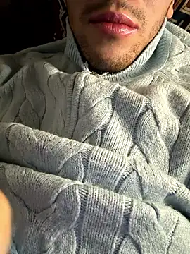 yaxxx03 online show from 11-05-25, 04:32