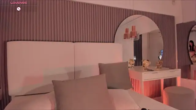 Giselle royy online show from 10-05-25, 08:43