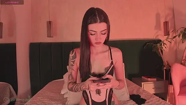 Giselle royy online show from 06-25-26, 01:27