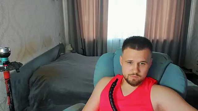 Snapshot of Vladik_b chatting on 06-22-26, 05:43 Vladik b online show from 06-22-26, 05:43