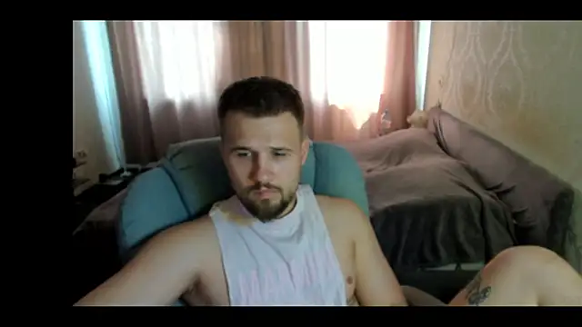 Snapshot of Vladik_b chatting on 07-01-26, 08:47 Vladik b online show from 07-01-26, 08:47