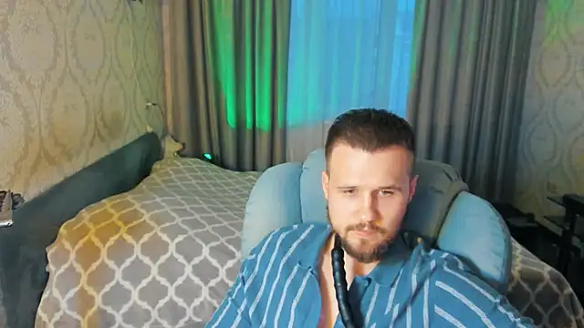 Vladik b online show from 04-25-26, 05:21