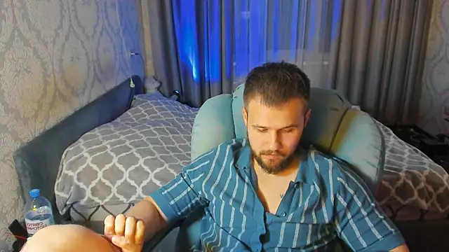 Vladik b online show from 04-10-26, 06:15