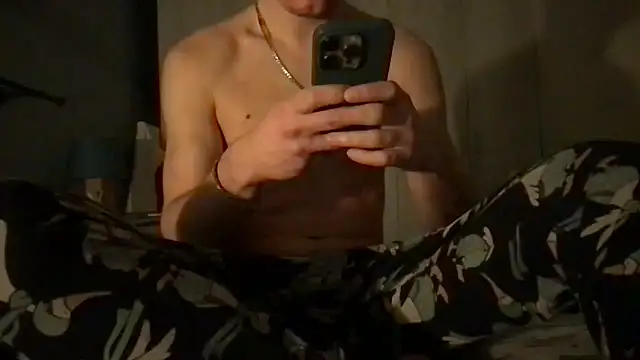 Manuhot001 online show from 02-16-25, 10:11