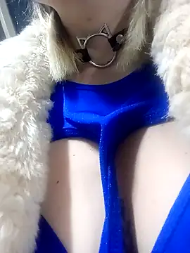 CandieGilson   online show from 09-25-25, 10:54