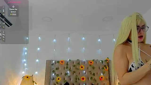 CandieGilson   online show from 03-09-25, 07:48