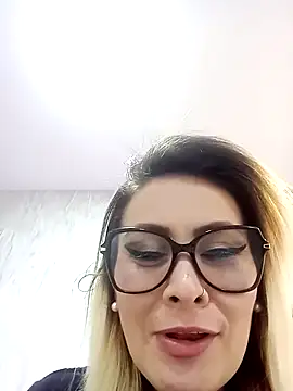 CandieGilson   online show from 10-10-25, 11:55