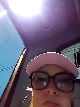 CandieGilson   online show from 10-04-25, 10:39