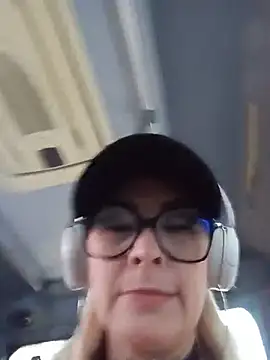 CandieGilson   online show from 05-23-26, 11:20