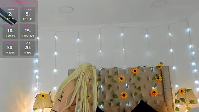 CandieGilson   online show from 03-08-25, 07:42