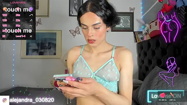 Snapshot of Meghan_hott chatting on 11-05-25, 06:16 Meghan hott online show from 11-05-25, 06:16