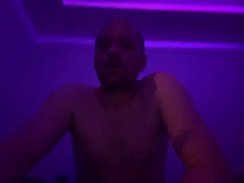 Krzysiekg123 online show from 02-15-25, 12:15