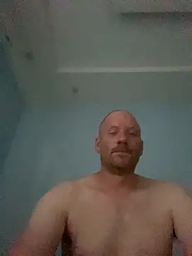 Krzysiekg123 online show from 10-03-25, 04:19