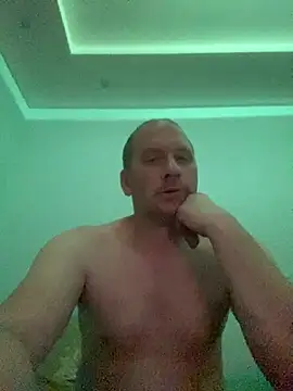 Krzysiekg123 online show from 01-15-26, 04:54