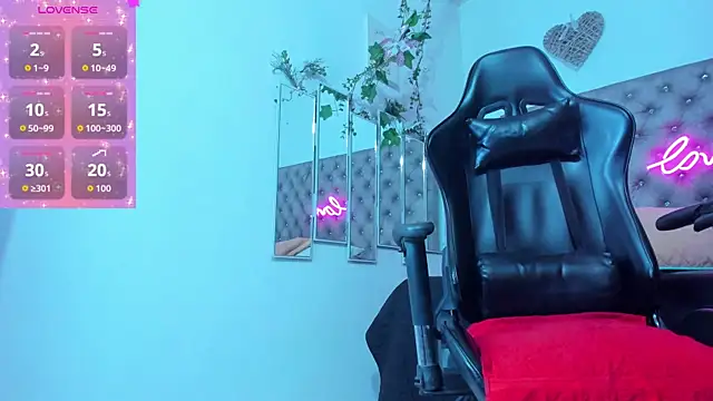 Naomii Viper online show from 11-27-25, 11:10