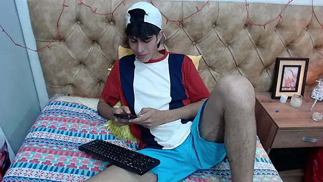 Snapshot of Estiv18_ chatting on 02-27-25, 04:13 Estiv18 online show from 02-27-25, 04:13