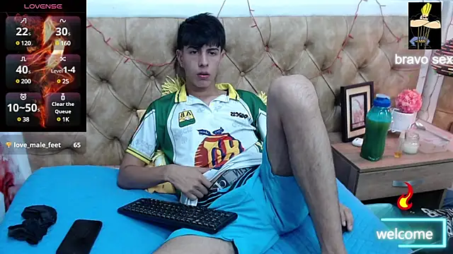 Snapshot of Estiv18_ chatting on 03-08-25, 05:28 Estiv18 online show from 03-08-25, 05:28