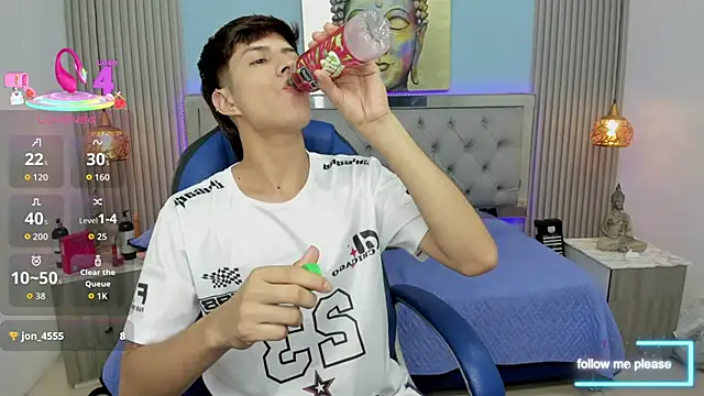 Estiv18  online show from 12-05-25, 03:32