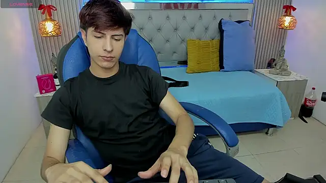 Estiv18  online show from 01-11-26, 01:56