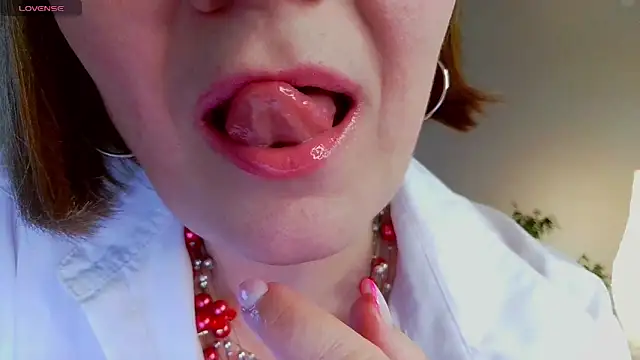 Snapshot of LizaMilfa chatting on 02-21-25, 01:22 LizaMilfa online show from 02-21-25, 01:22