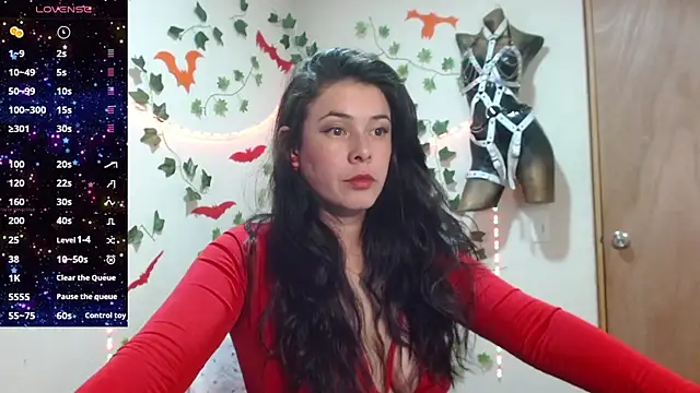 SamanthaGreen- online show from 10-10-25, 05:14