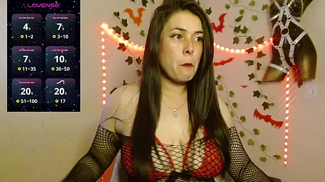 SamanthaGreen- online show from 10-14-25, 05:46