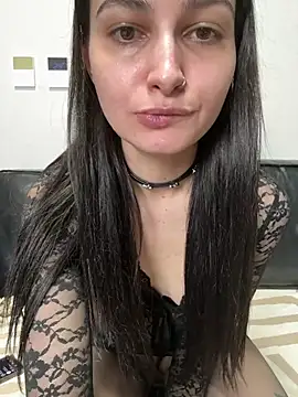 lunalovelee online show from 04-22-26, 03:08