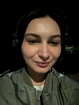 lunalovelee online show from 09-29-25, 06:13