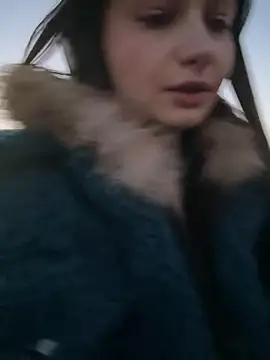 lunalovelee online show from 12-19-25, 08:38