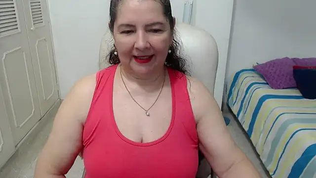 leonela 69 online show from 05-18-26, 12:55