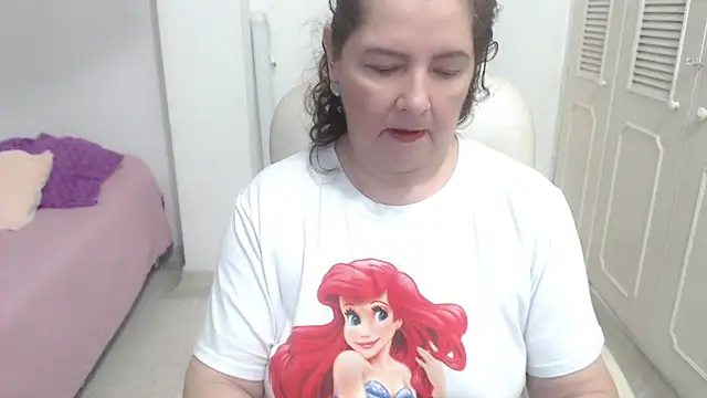 Snapshot of leonela_69 chatting on 07-09-26, 12:33 leonela 69 online show from 07-09-26, 12:33