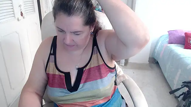 leonela 69 online show from 04-21-26, 02:56