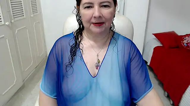 Snapshot of leonela_69 chatting on 06-12-26, 11:46 leonela 69 online show from 06-12-26, 11:46