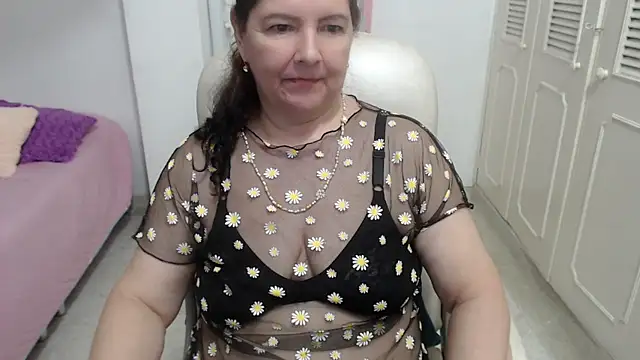 Snapshot of leonela_69 chatting on 07-05-26, 04:19 leonela 69 online show from 07-05-26, 04:19