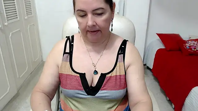 Snapshot of leonela_69 chatting on 06-15-26, 02:34 leonela 69 online show from 06-15-26, 02:34