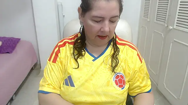 Snapshot of leonela_69 chatting on 07-03-26, 10:05 leonela 69 online show from 07-03-26, 10:05