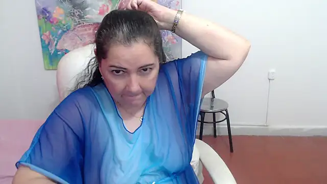 Snapshot of leonela_69 chatting on 10-18-25, 01:57 leonela 69 online show from 10-18-25, 01:57