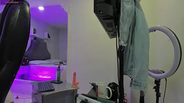 EmiliaRose  online show from 02-27-26, 08:41