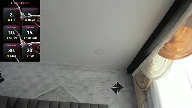 EmiliaRose  online show from 10-01-25, 09:07