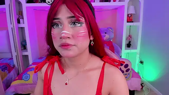 Snapshot of miss___megan chatting on 05-12-26, 02:30 miss megan online show from 05-12-26, 02:30