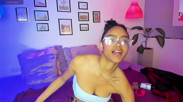 Alice simmons online show from 12-18-25, 01:26