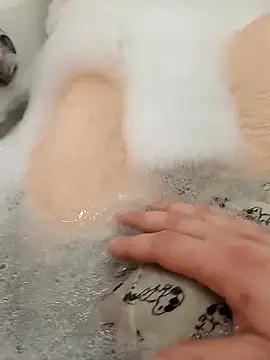 flo000031 online show from 01-15-26, 02:53