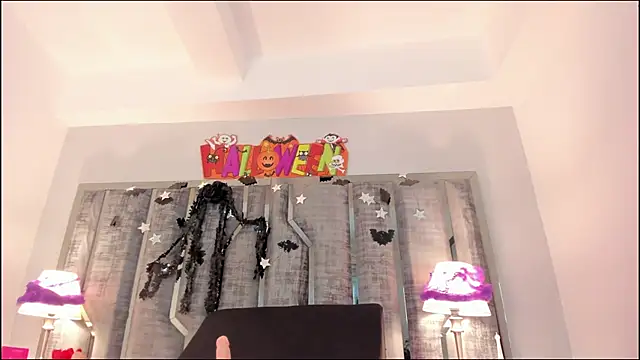 Ciara Benet online show from 10-31-25, 02:02